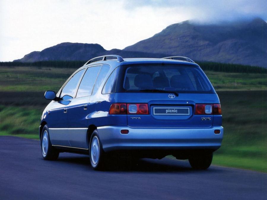  Toyota Picnic 1996 года  (фото 14 из 14)